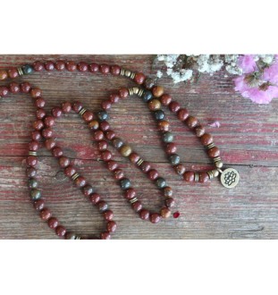 Handgefertigtes Jaspis Mala Armband mit Lotusanhänger | Heilstein Schmuck