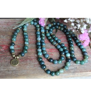 108er Mala-Armband aus Achat mit Lotusanhänger – spiritueller Schmuck mit Bedeutung