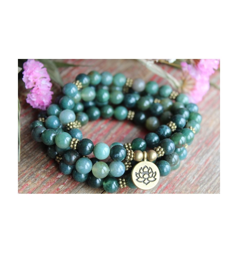 108er Mala-Armband aus Achat mit Lotusanhänger – spiritueller Schmuck mit Bedeutung