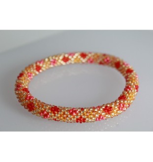 Handgefertigtes Glasperlenarmband aus Nepal – Tradition