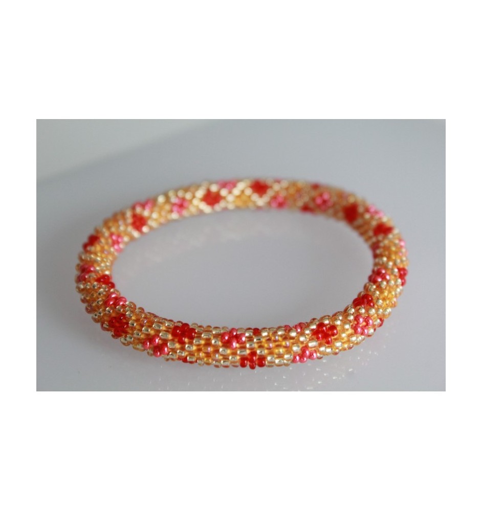 Handgefertigtes Glasperlenarmband aus Nepal – Tradition