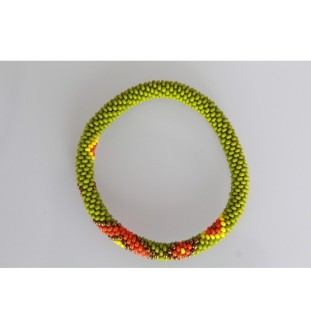 Handgefertigtes Glasperlenarmband aus Nepal – Tradition