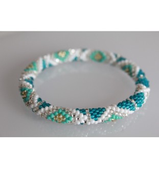 Handgefertigtes Glasperlenarmband aus Nepal – Tradition