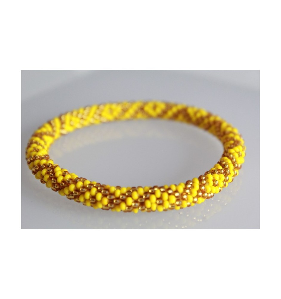 Handgefertigtes Glasperlenarmband aus Nepal – Tradition