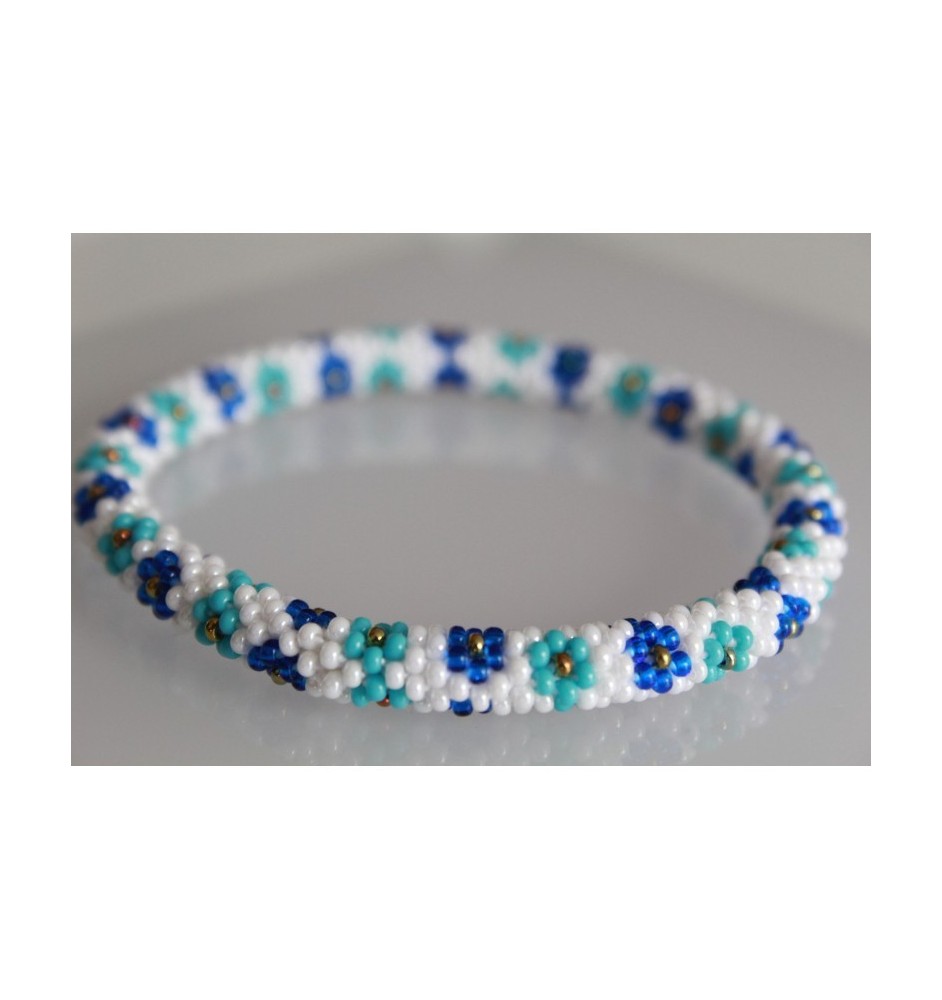 Handgefertigtes Glasperlenarmband aus Nepal – Tradition