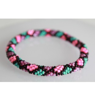 Handgefertigtes Glasperlenarmband aus Nepal – Tradition