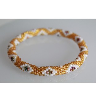 Handgefertigtes Glasperlenarmband aus Nepal – Tradition