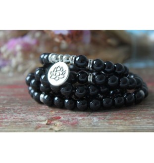 Mala Armband Onyx mit Lotusanhänger – innere Stärke & Schutz