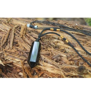 Obsidian necklace: The stone of joy and protection 💎