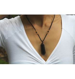 Obsidian necklace: The stone of joy and protection 💎