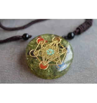 Orgonite necklace with pentagram – for peace of mind and radiant energy.